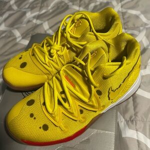 NIB SpongeBob Squarepants Yellow Sneakers Mesh Upper, size 3 y